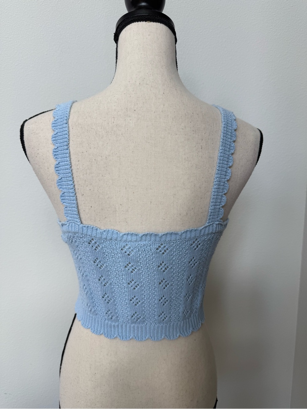 Sky and Sparrow Light Blue Daisy Knit Cropped Tank - Picture 4 of 9